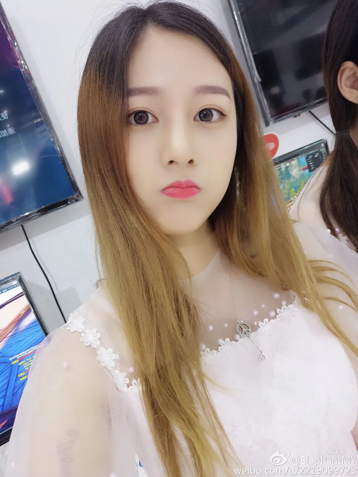 Bai Mingyuan, Private Shoot of the Campus Beauty of East China University photo 2