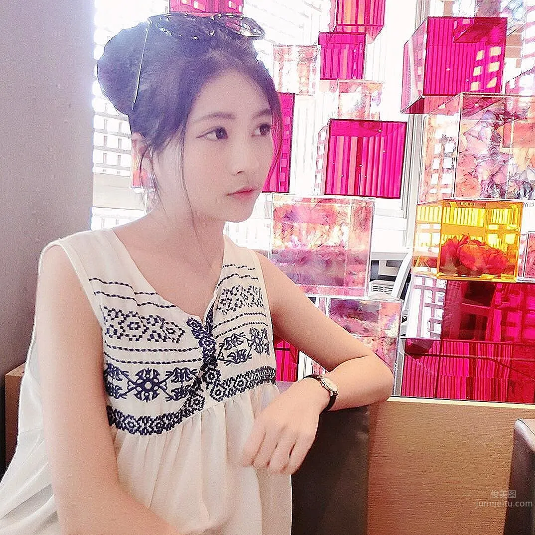 Momo Maomao, Sweet and Elegant Counter Girl Private Beautiful Photos photo 4