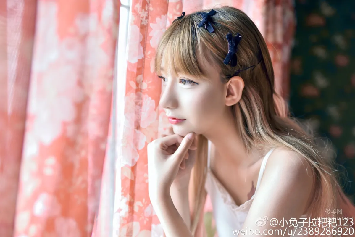 Chen Shiyi - ChinaJoy2016 Shanda Games Booth SG photo 4