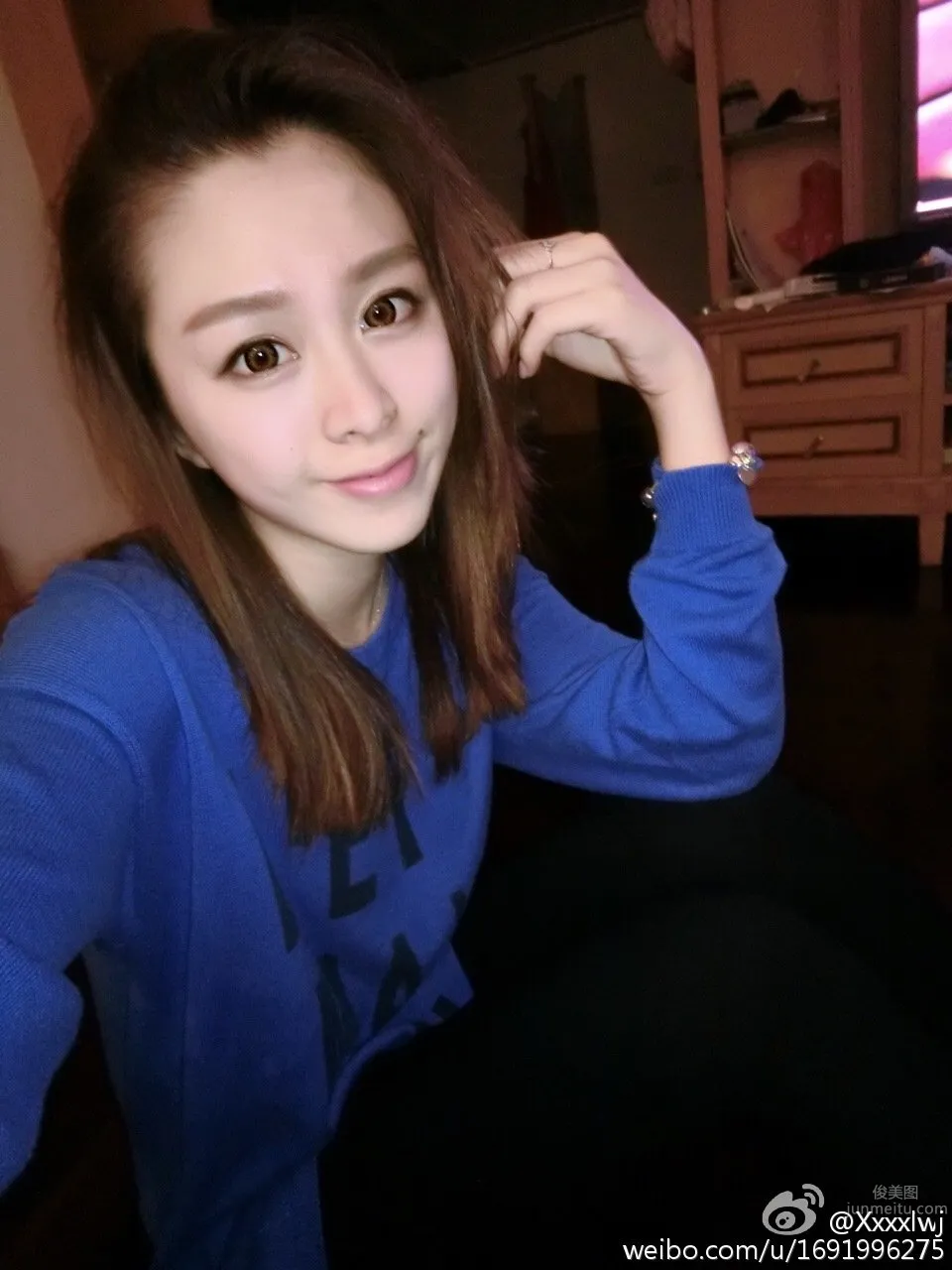 鲁雯珺- 微博私房美照_7
