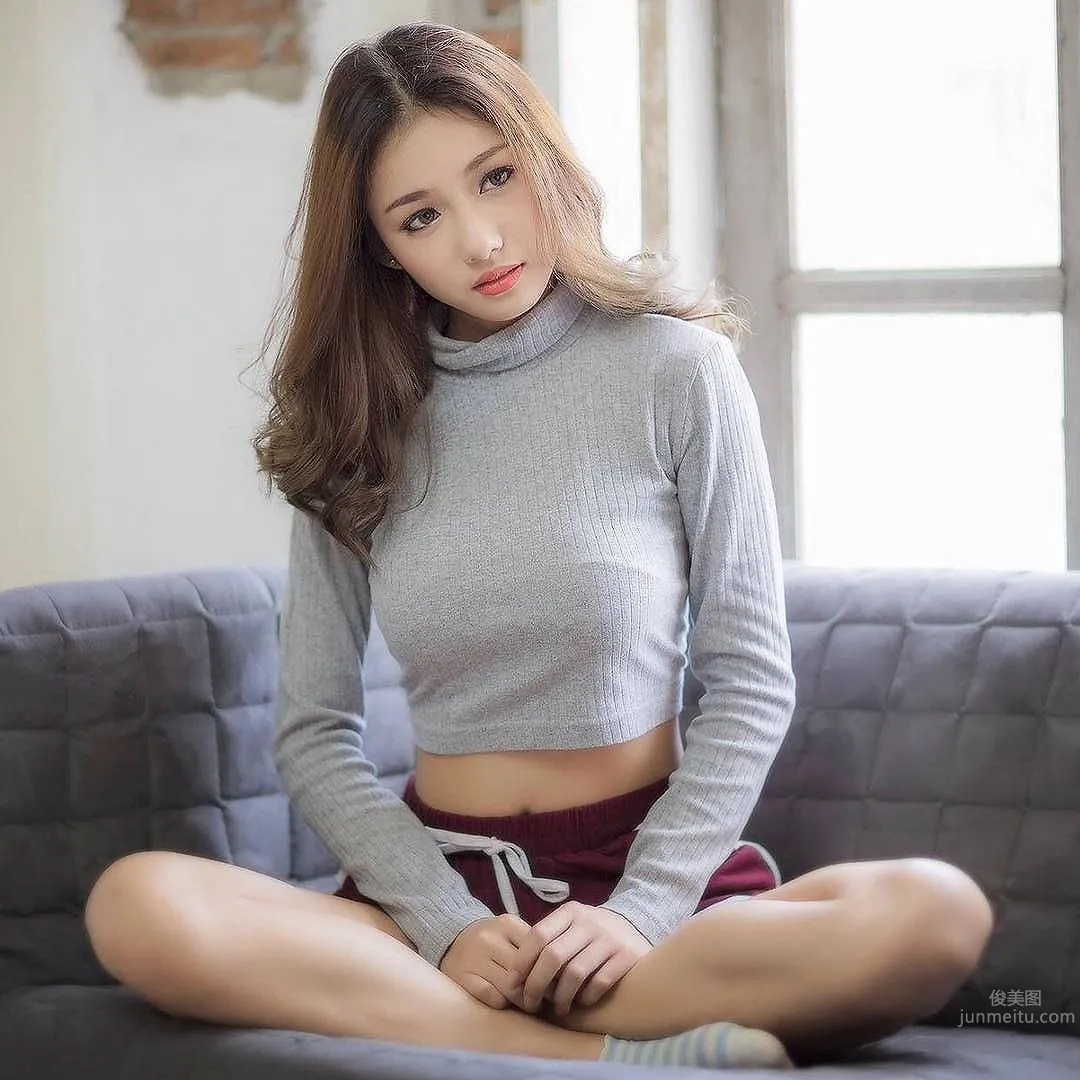 Namkhing Kanyapak - A Little Nurse with Great Looks and Figure photo 7