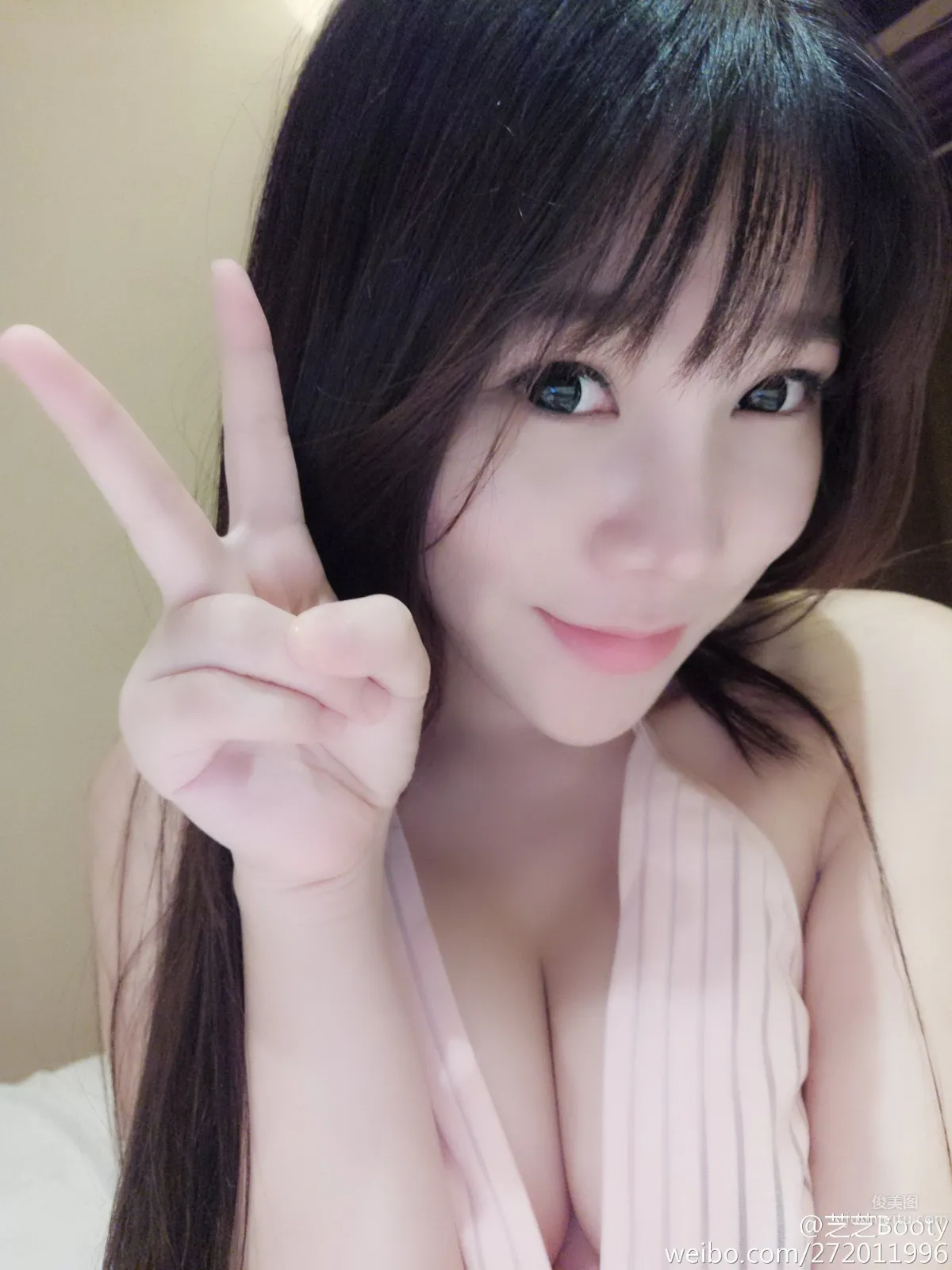 Zhizhi Booty - Playful Female Streamer Private Shoot photo 9
