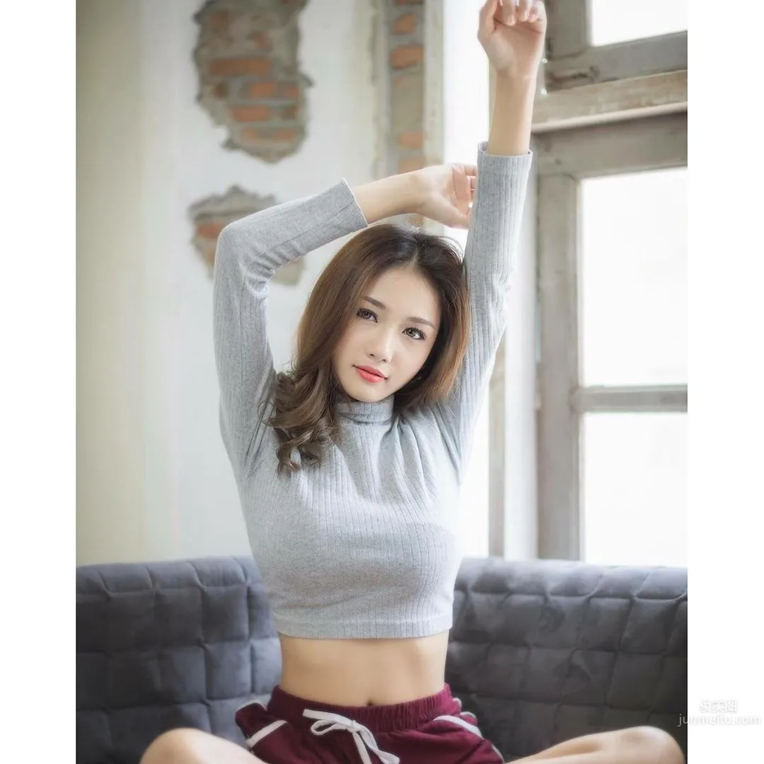 Namkhing Kanyapak - A Little Nurse with Great Looks and Figure photo 6