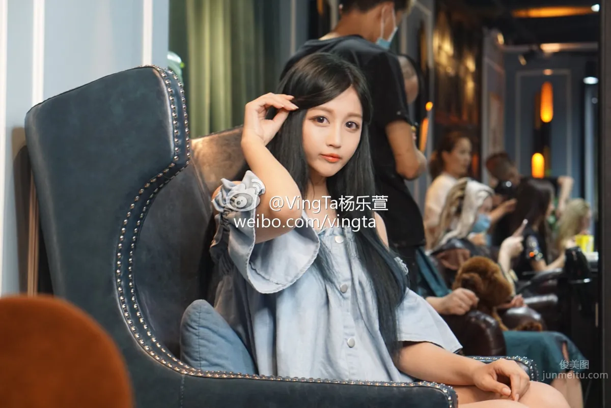 Yang Lexuan VingTa - Pinke Media Signed Showgirl photo 10