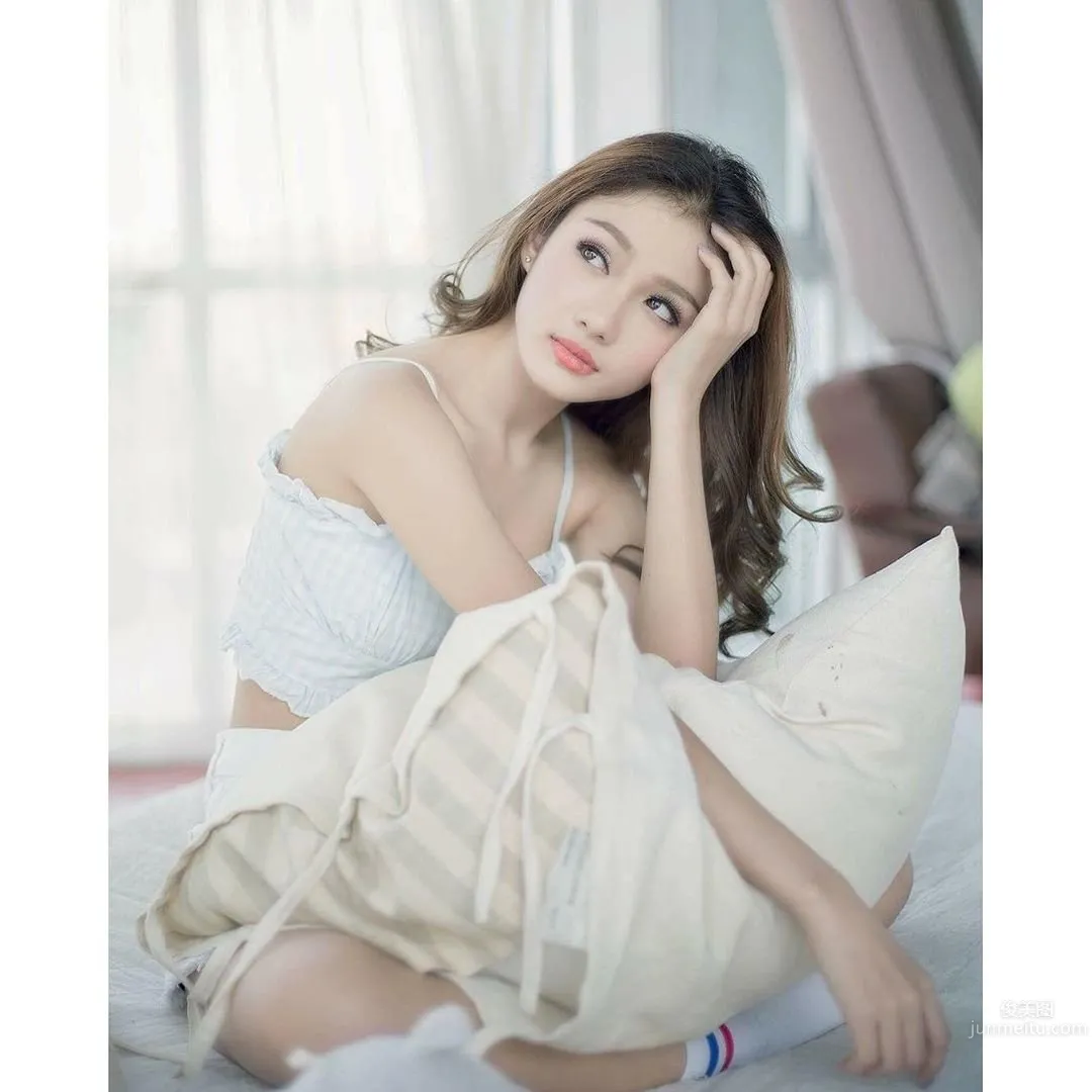 Namkhing Kanyapak - A Little Nurse with Great Looks and Figure photo 21