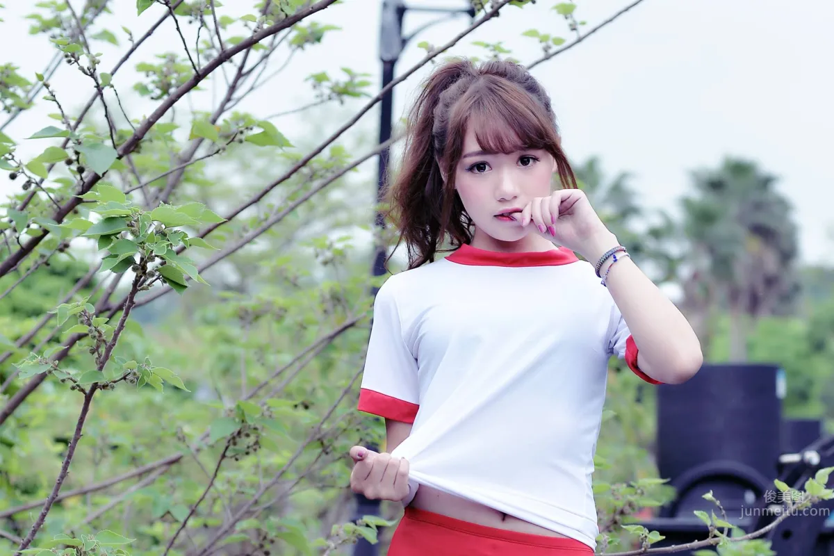 Lv Jialing, Super Cute Fuxing High School Japanese-Style School Beauty photo 18
