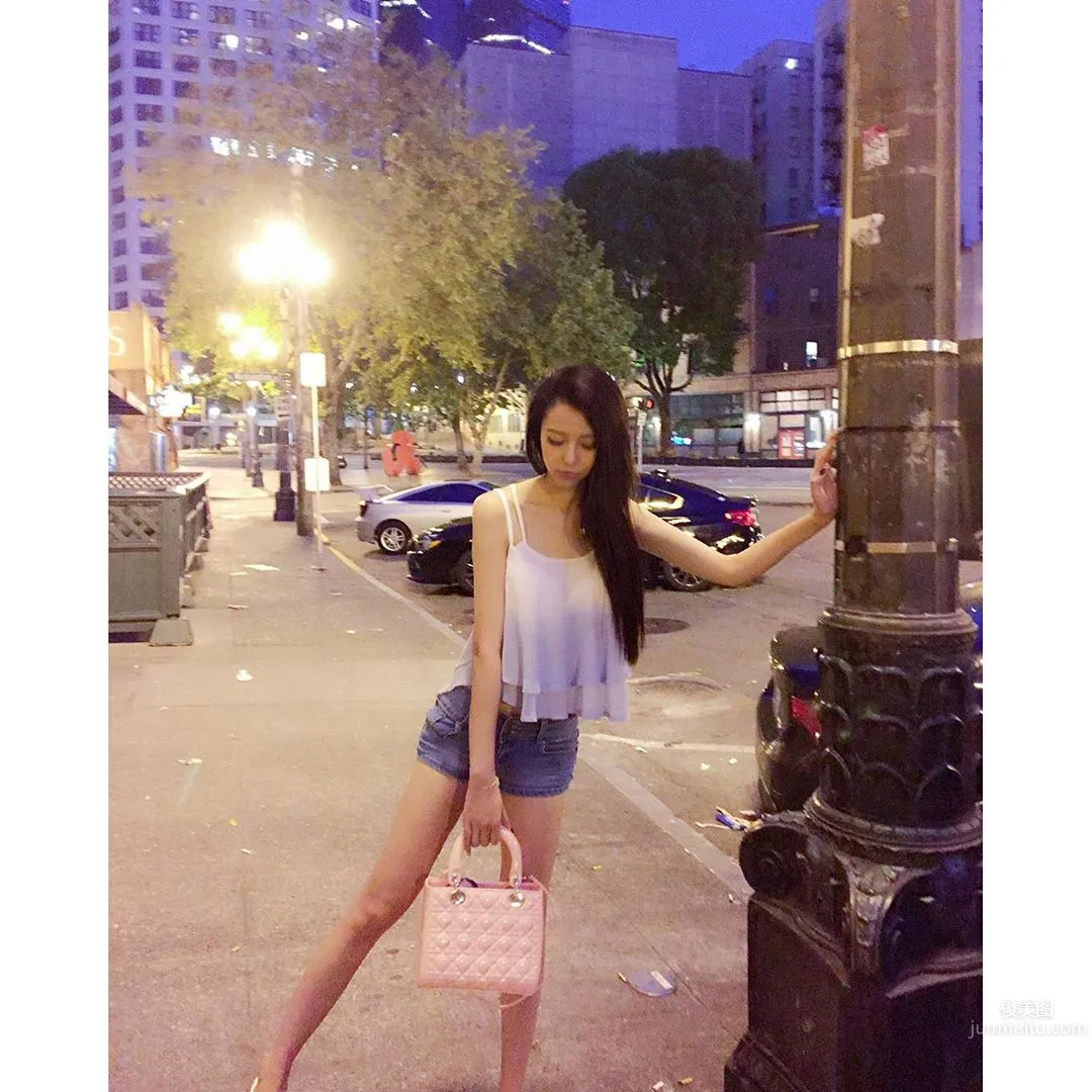 Dora Wang- 身形滿分的IG正妹 15