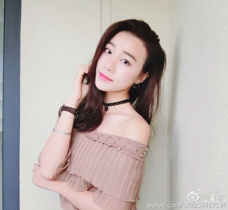 Xia Shijie Sijie - CJ2016 NetDragon Game Booth SG. photo 25