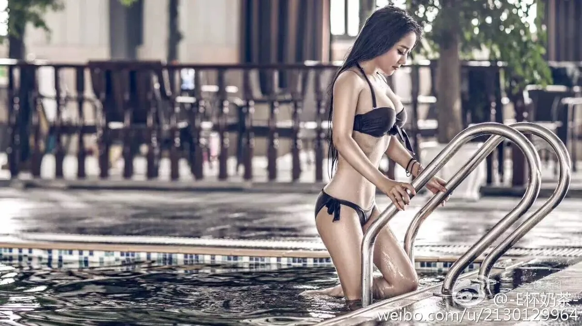 E-Cup Milk Tea, Private Photos of a Soft-Bosomed Beauty photo 5
