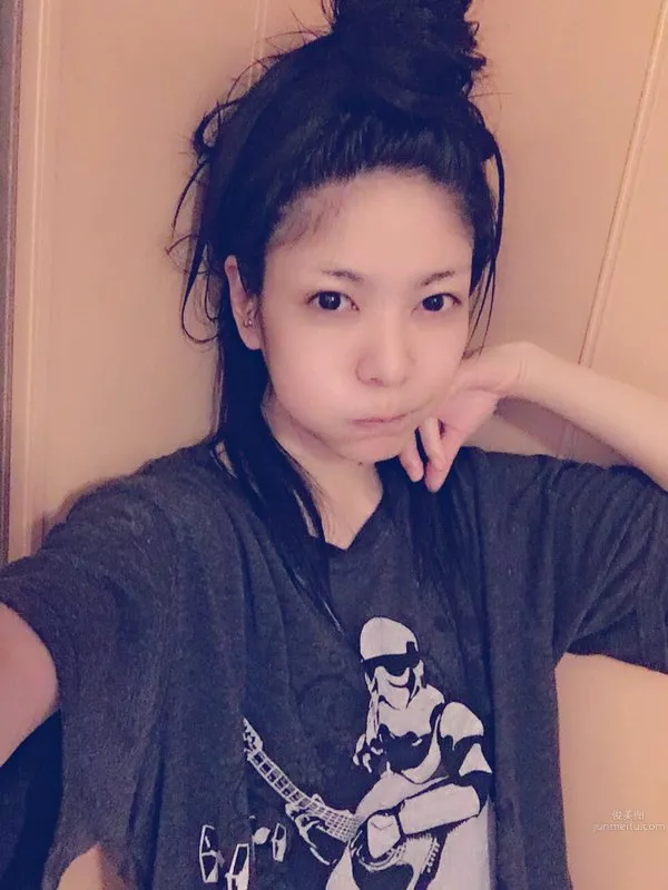 真缟花栗鼠- 骨感美人私房寫真 23