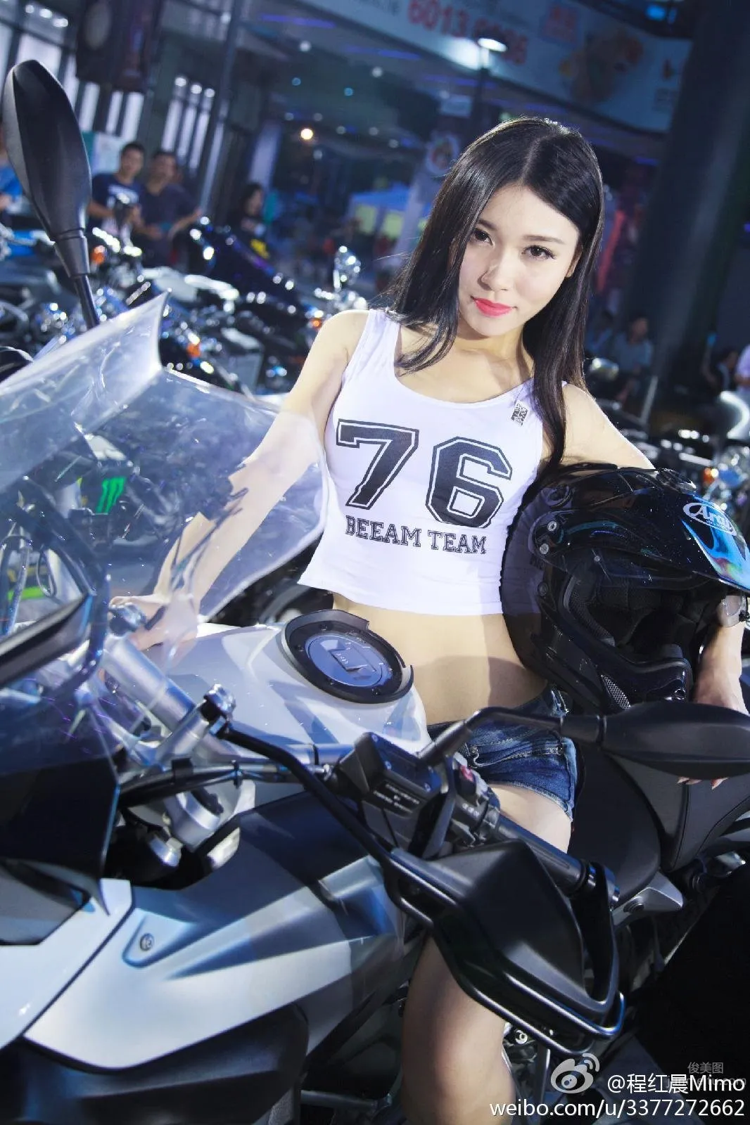 程红晨- 美腿车模私房照_22