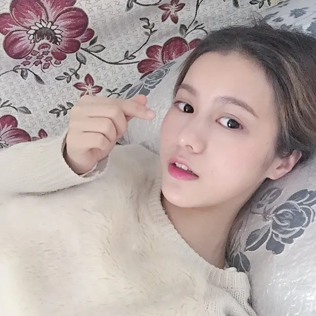 Larine Tang- 35F Class Massive Private Shoot Beautiful Photos photo 12