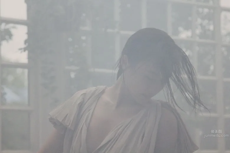 高登女神陈滢- 最新写真集「半透明的舞娘」预览图_11