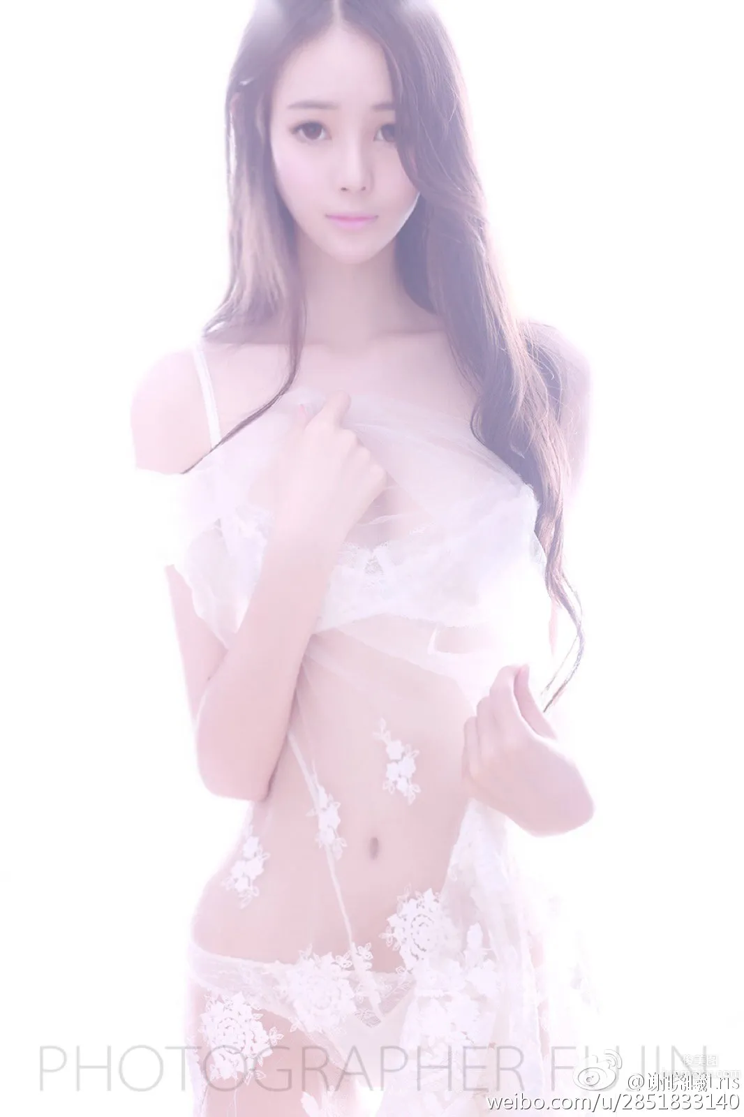 Xie Xiaoxi Lris - Busty Car Model Private Photo Set photo 1