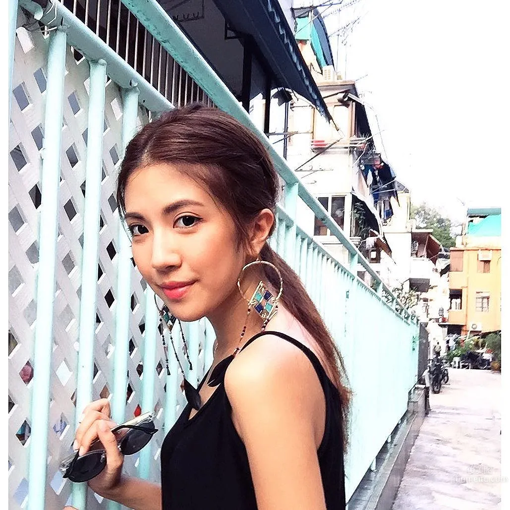 余逸思Yoshi Yu- 健身女模大秀好身材_0