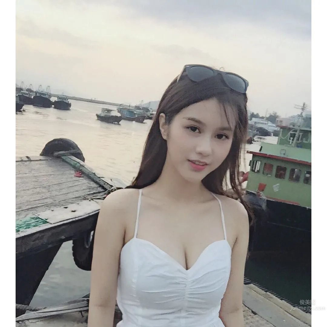 Larine Tang- 35F Class Massive Private Shoot Beautiful Photos photo 4