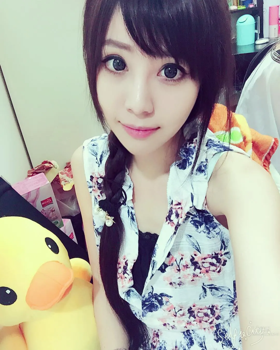 小彩Zaya- 氣質好出衆的「無雙樂團」正妹隊長 29