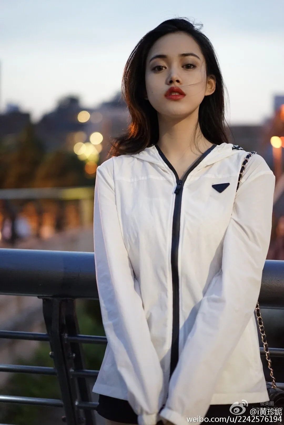 Huang Zhenni - Shanda Games SG Proud and Cold Beauty Photos photo 9