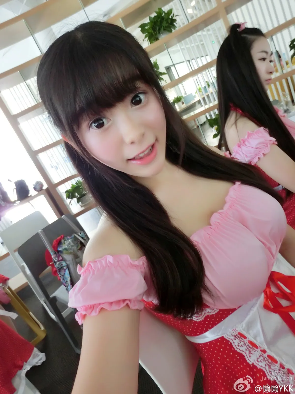 懶懶YKK- 2016ChinaJoy觸手TV展台主推SG 19