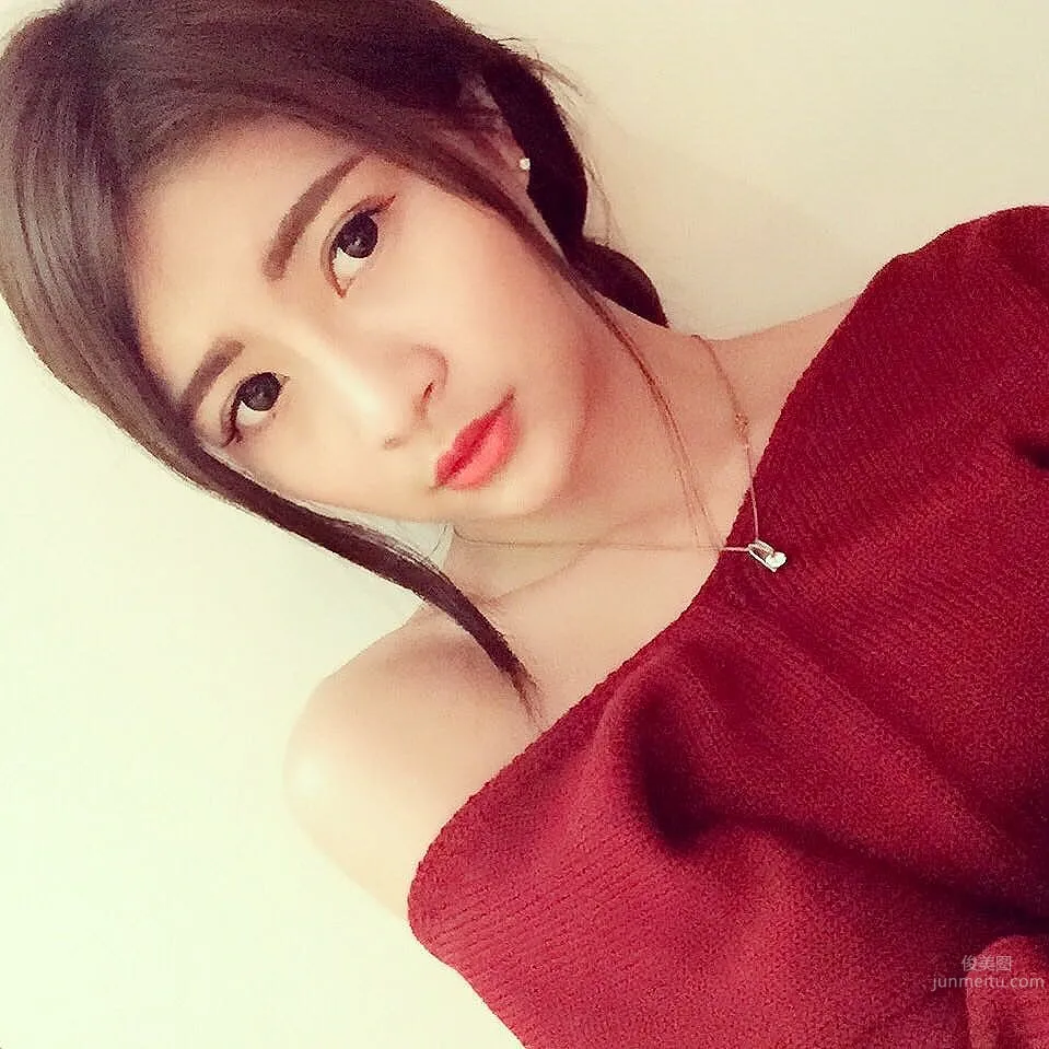 Momo Maomao, Sweet and Elegant Counter Girl Private Beautiful Photos photo 13