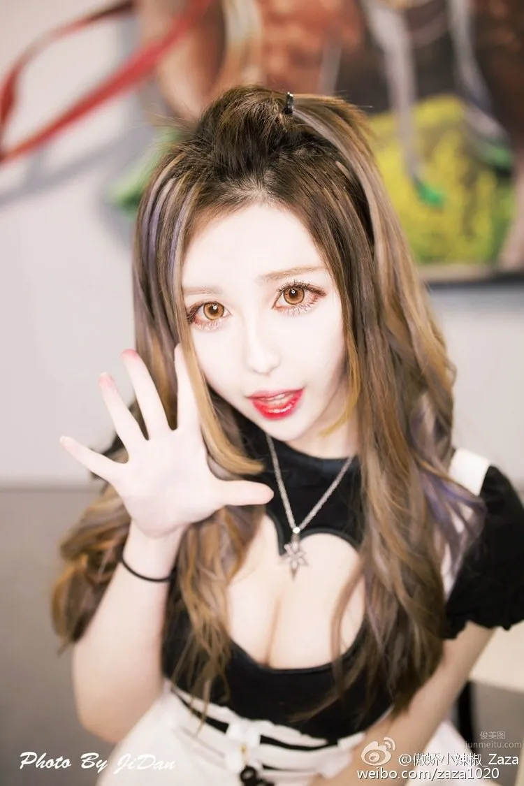 Zaza(傲嬌小辣椒)- 最受歡迎的蝸牛showgirl 27