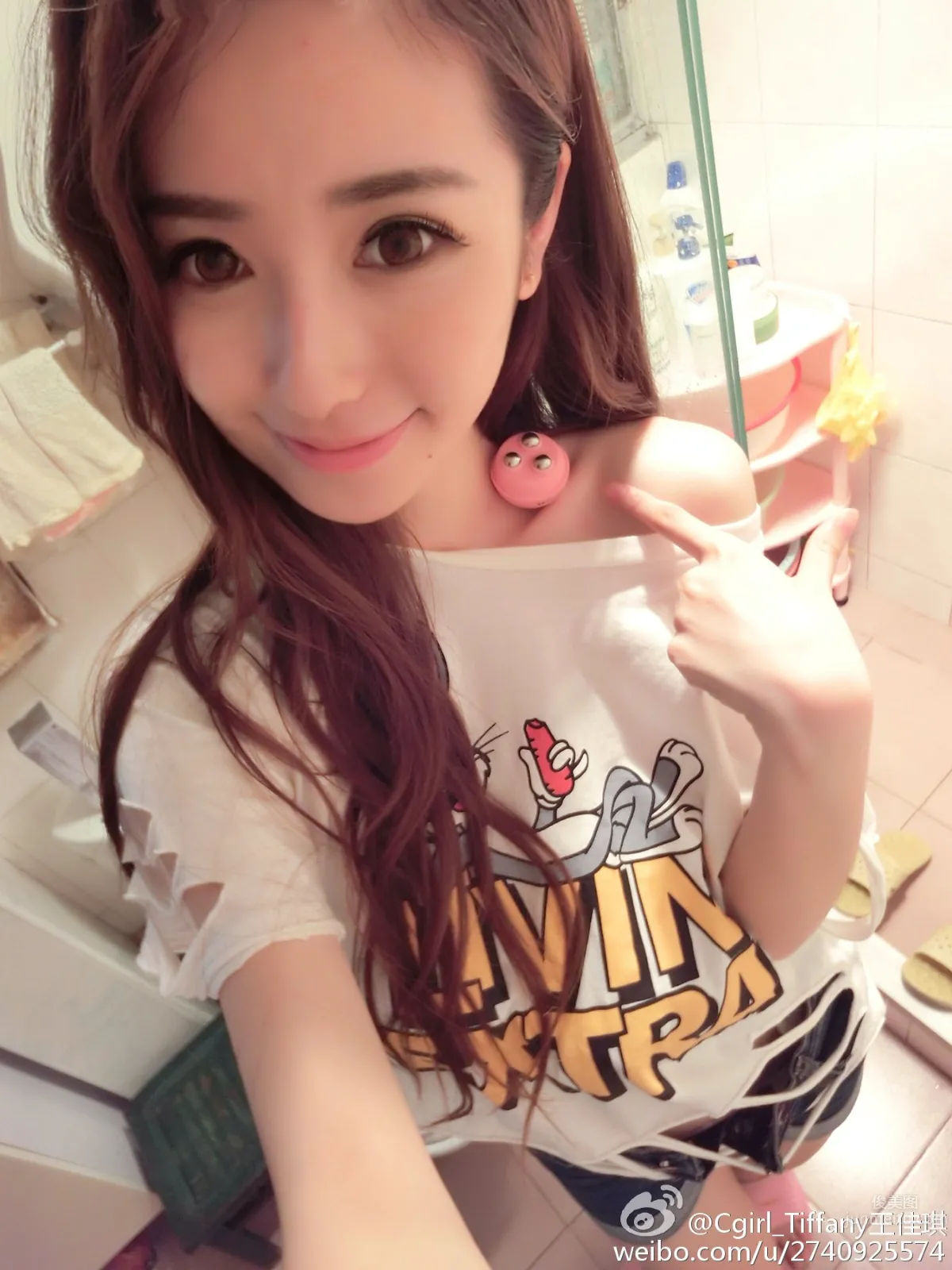 Wang Jiaqi Juicy - Century Tiancheng Popular ShowGirl photo 5