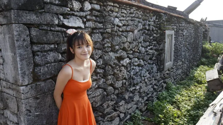 林妍柔(林岡怡)- 甜美系氣質正妹