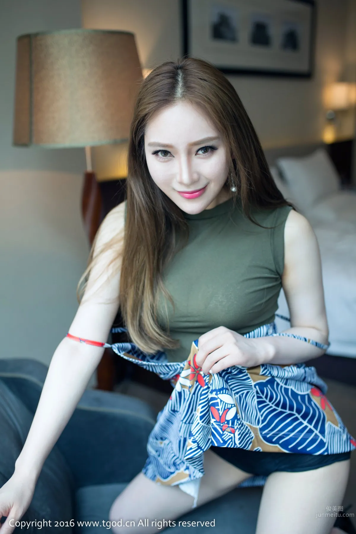 Tingting, [TGOD] Stunning Beauty with Big Wavy Hair photo 5