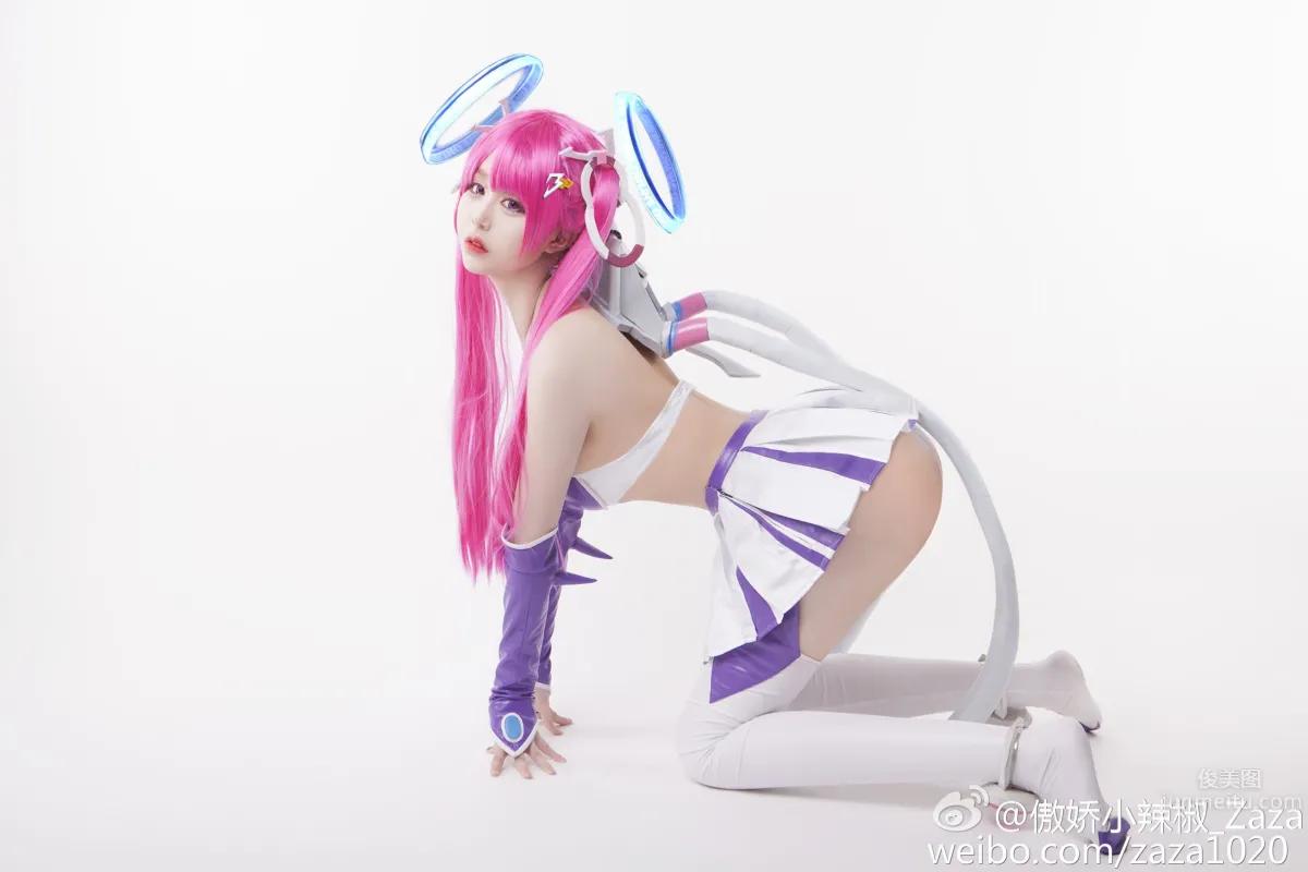 Zaza(傲嬌小辣椒)- 最受歡迎的蝸牛showgirl 19