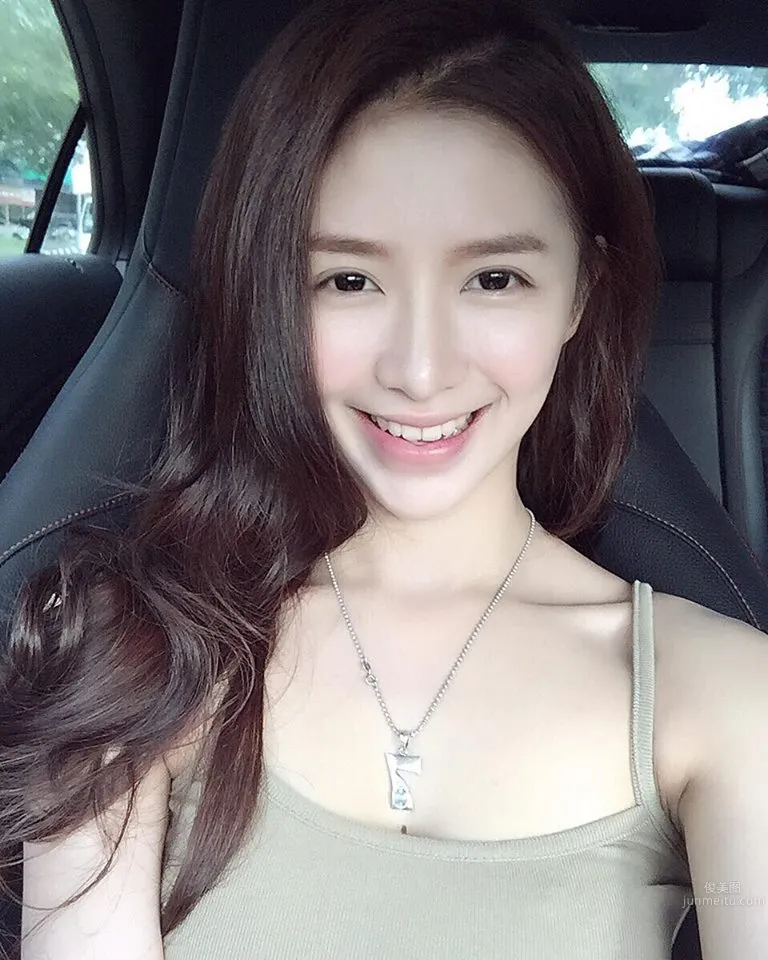 悠悠(Joeychua)- 大馬正妹化妝師有顔值也有胸～ 20