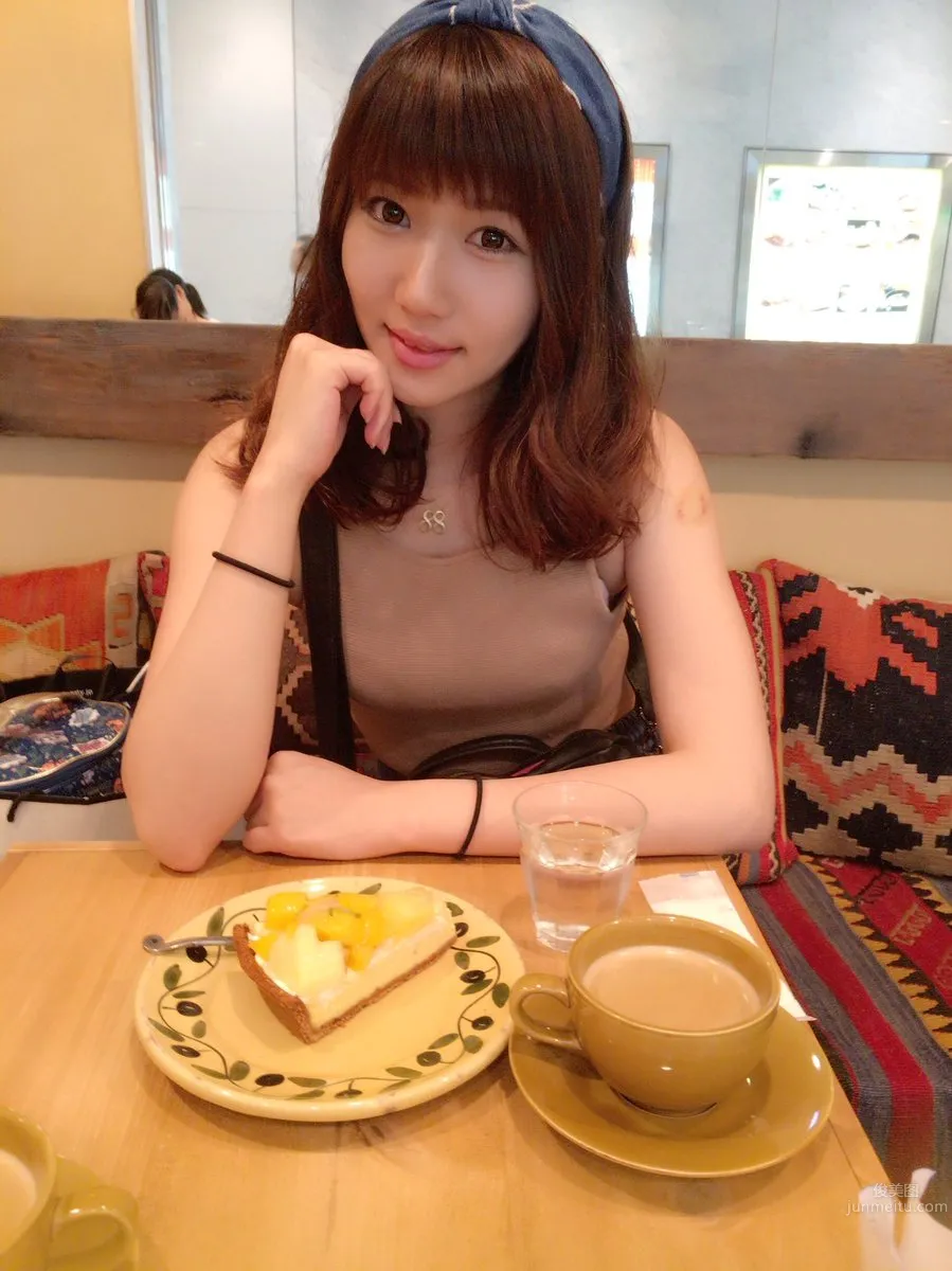 Yurina Ogata, Japan's Rising Beautiful Legs Model photo 6