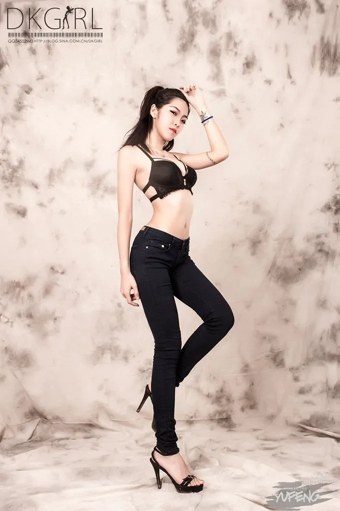 Cai Leer: DKGirl photo 9