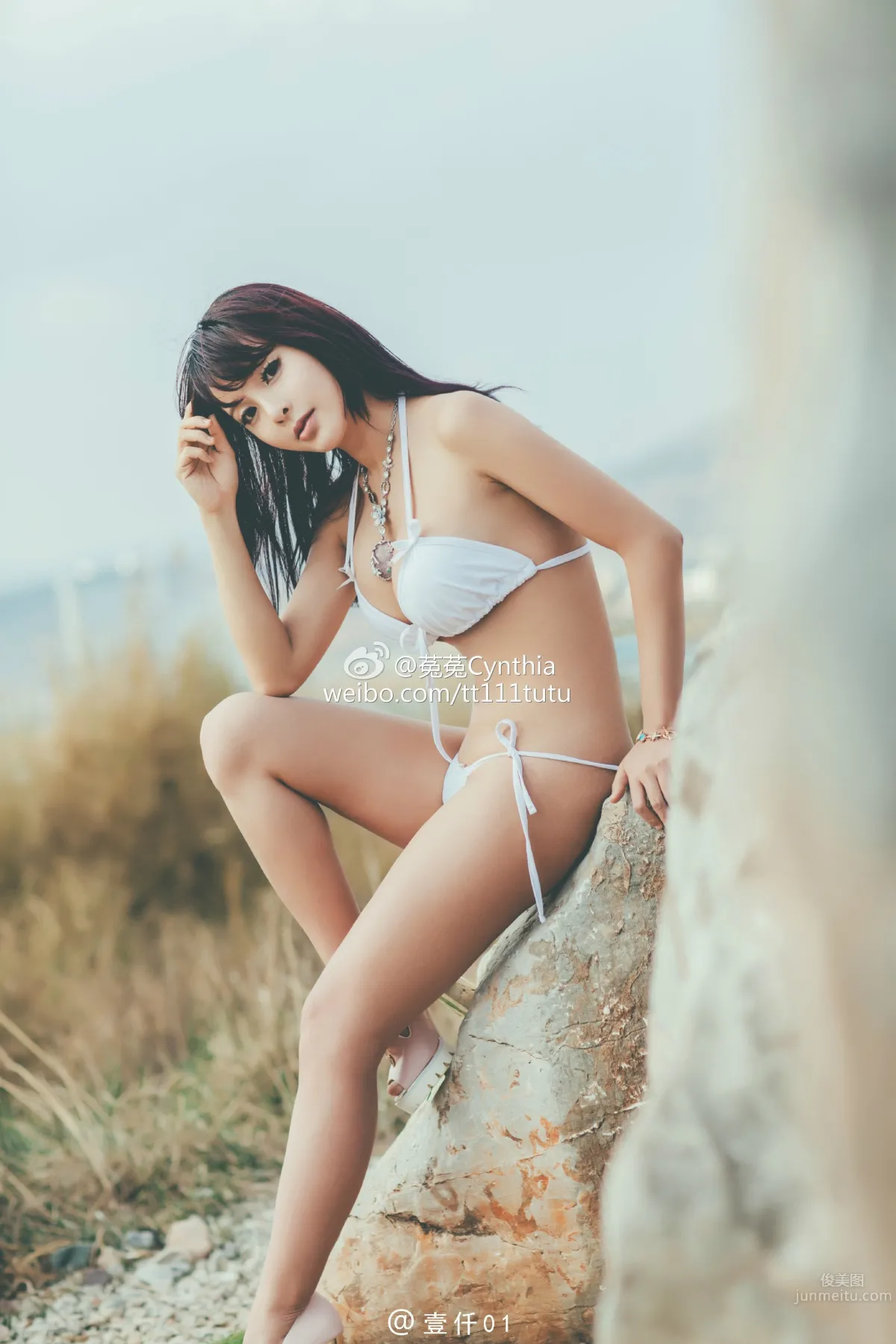 Tutu Cynthia, Big-Eyed Girl Sexy Bold Photo Shoot photo 28