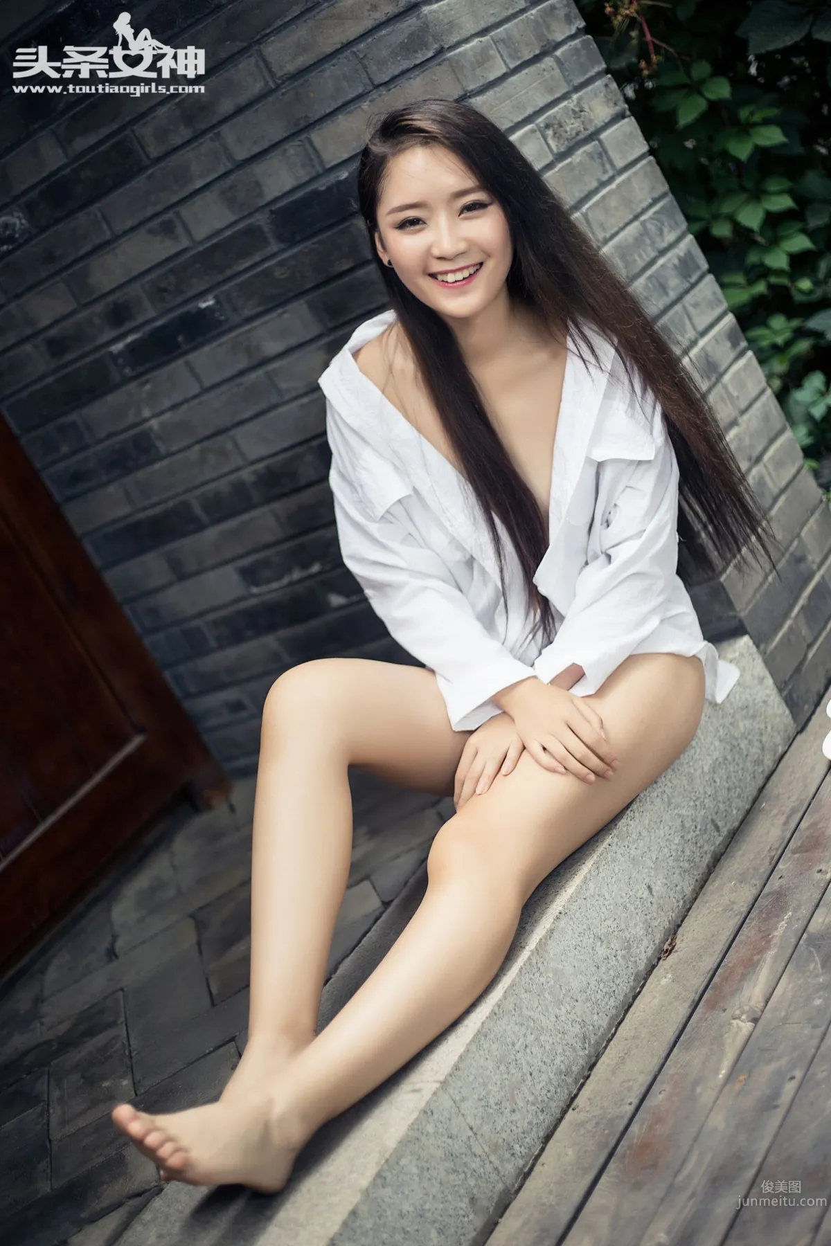 蛋蛋- [TouTiao头条女神] 2016-06-29 长发如水，目光如水，诱惑如水_2