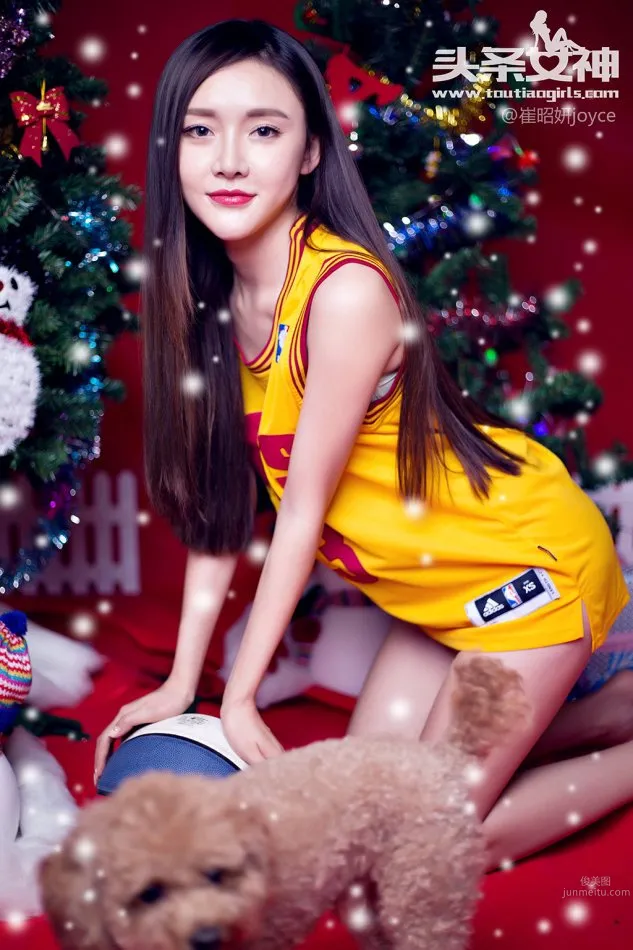 崔昭妍&达思宇- 圣诞大战～酥胸美腿好身材_25
