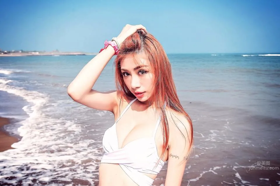 He Yunzhen - Long Legs, C Cup, Small Waist, Sexy Beautiful Photos Grand Release photo 5