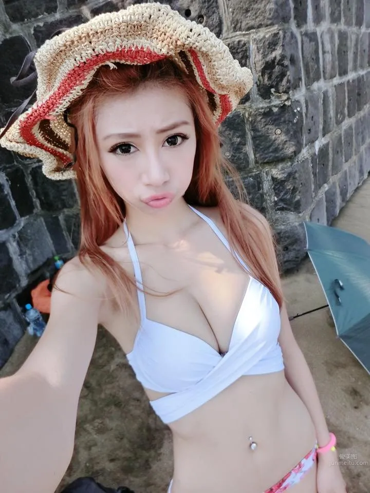 He Yunzhen - Long Legs, C Cup, Small Waist, Sexy Beautiful Photos Grand Release photo 3
