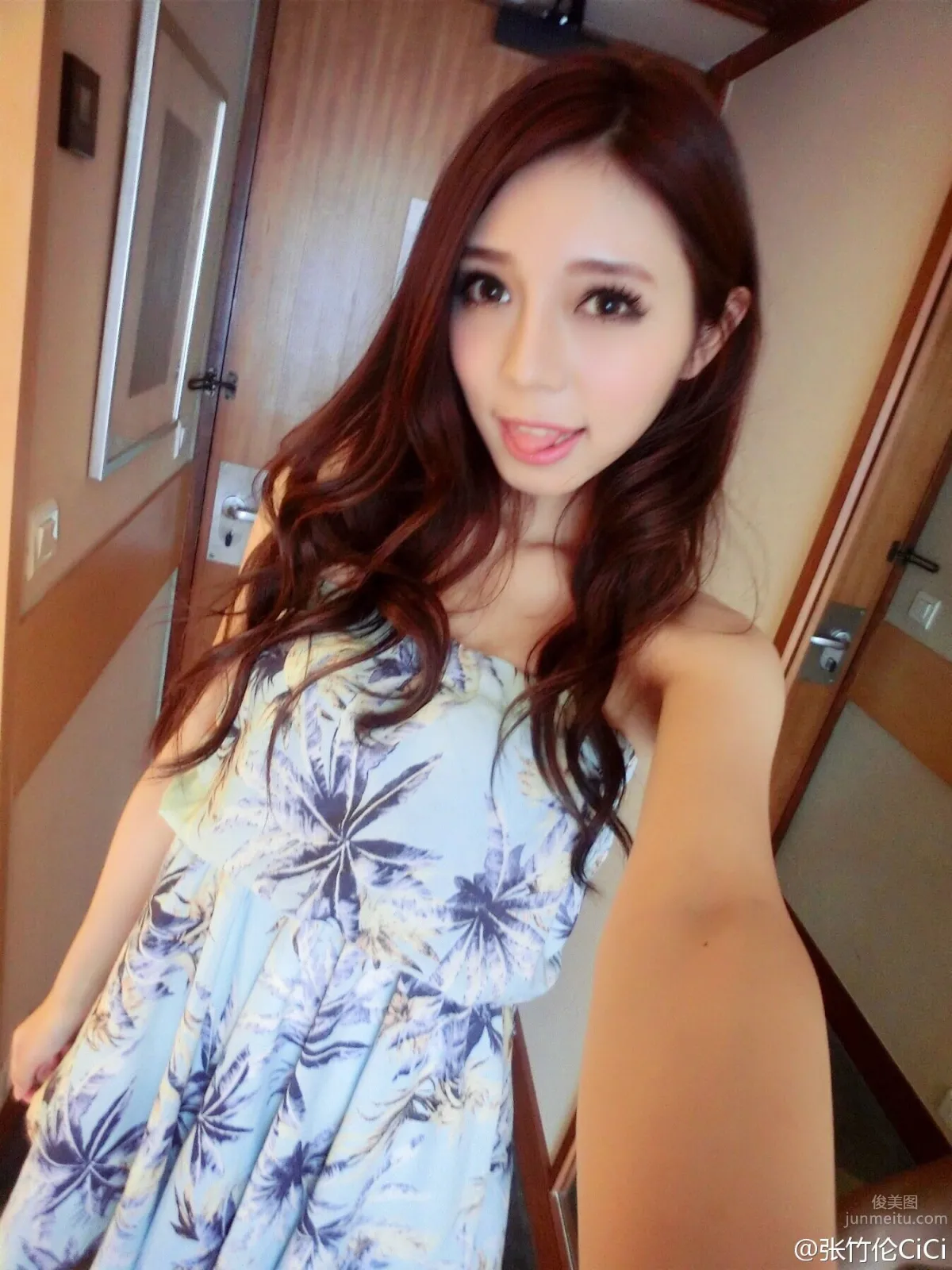 Zhang Zhulun Cici, Weibo Private Shoot Beautiful Photos photo 8