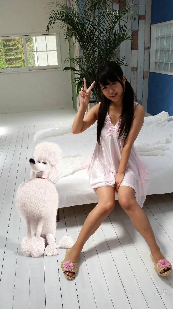 Natsuki Koyama - G-Cup Girl's Eye-Catching Twitter Photos photo 7