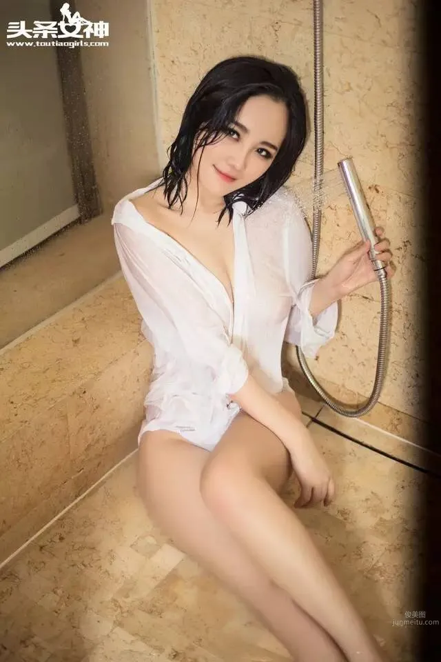 高萌萌- [TouTiao头条女神] 2016-01-09 冬日暖阳_9