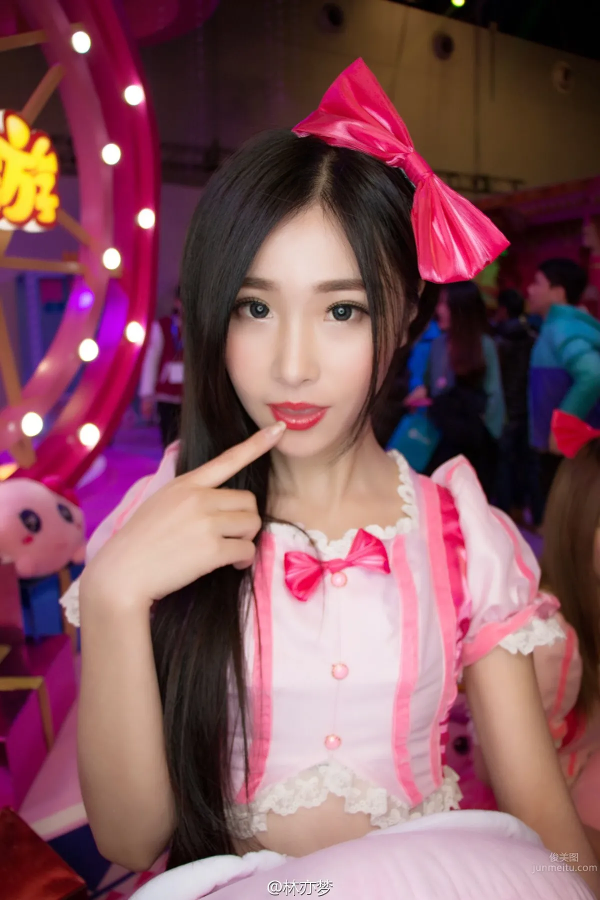 Lin Yimeng - 2016 ChinaJoy D.H. Games Booth SG photo 27