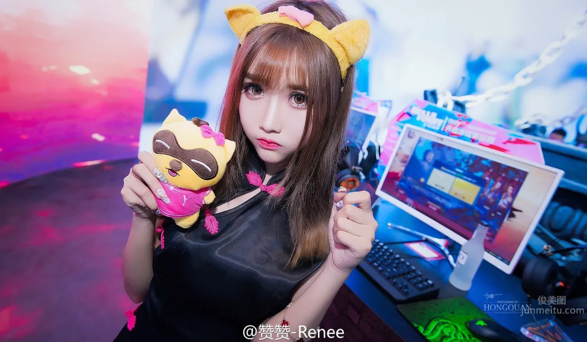 Zanzan Renee - 2016 ChinaJoy Duowan Games Booth SG photo 8