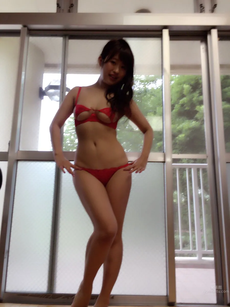 Natsuki Koyama - G-Cup Girl's Eye-Catching Twitter Photos photo 2