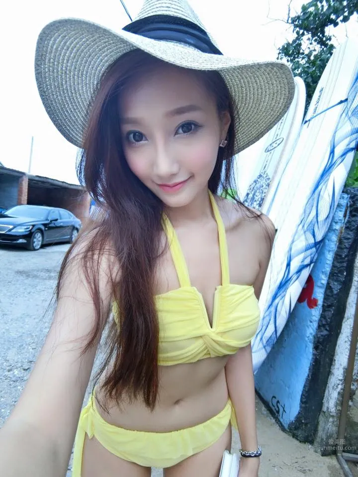 Chen Yijie Tina - 32C Long-Leg Car Model Private Shoot photo 3