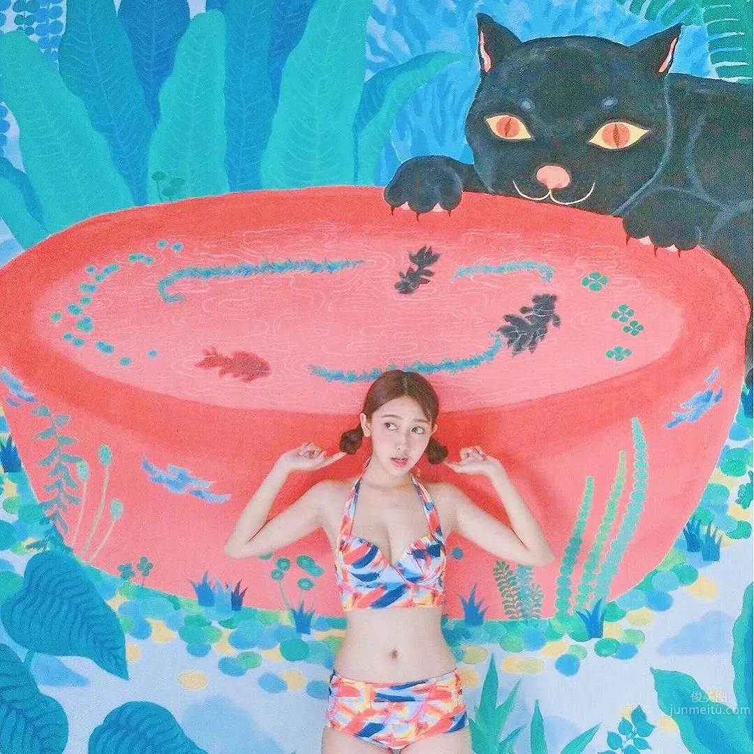 Xu Qingling, The Big-Eyed Beauty Who Walked Out of a Comic photo 5