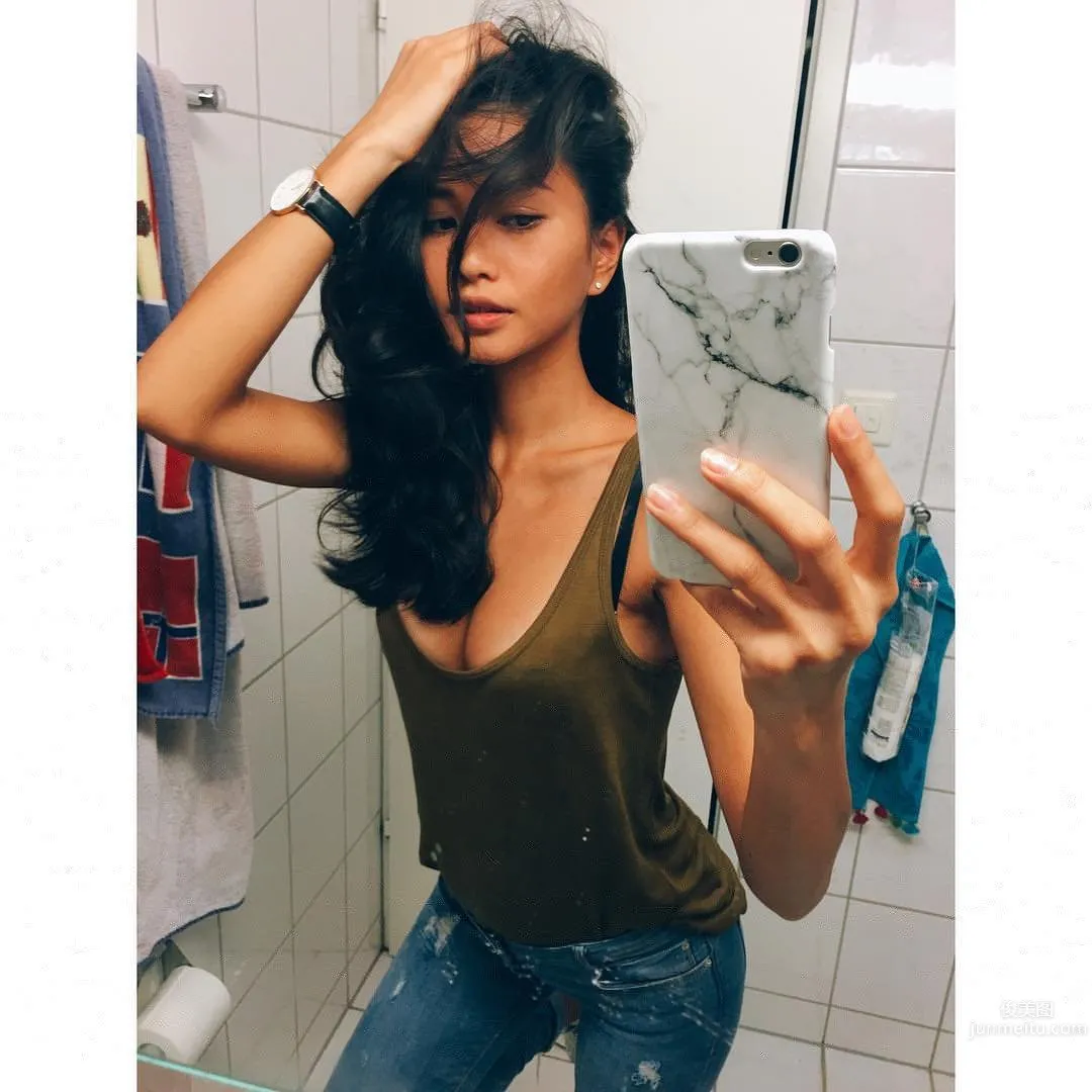林梵耘- 極品小麥色美女Naomi 28