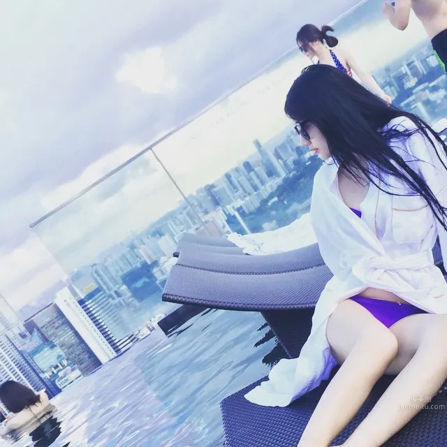 Katrina Liu Na, a Set of Swimsuit Photos That Will Make You Remember This Malaysian Beauty photo 32