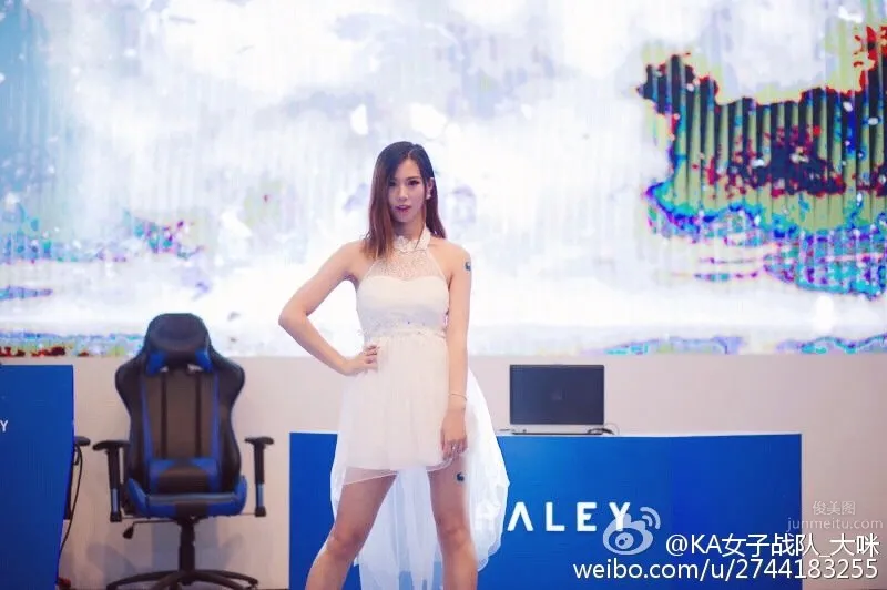大咪- 2016ChinaJoy微鲸展台SG_2
