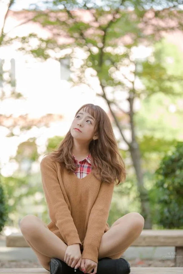 Mayuka Kuroda - Active College Student's First Swimsuit Photo photo 15