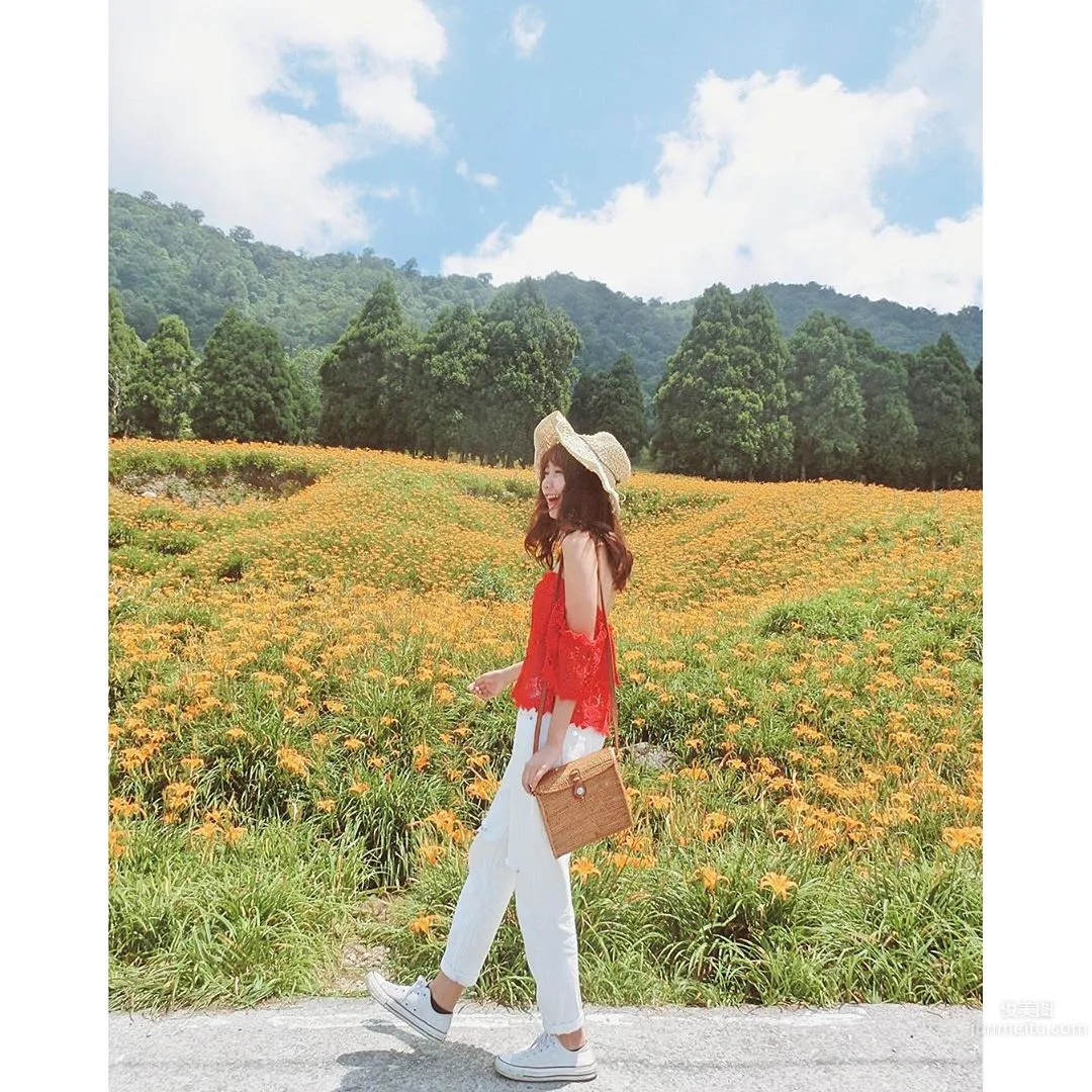 Xu Qingling, The Big-Eyed Beauty Who Walked Out of a Comic photo 13